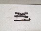Abrazadera del inyector de combustible