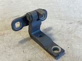 Bisagra inferior puerta delantera