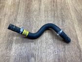 Tuyau de liquide de refroidissement moteur