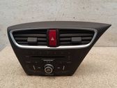 Radio / CD-Player / DVD-Player / Navigation