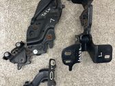Roller guide/hinge set