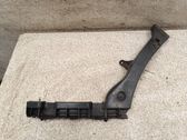 Rear bumper mounting bracket