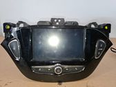 Radio / CD-Player / DVD-Player / Navigation