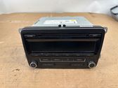 Radio / CD-Player / DVD-Player / Navigation