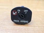 Passenger airbag on/off switch