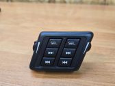 Steering wheel buttons/switches