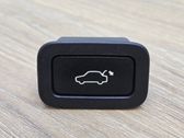 Tailgate/trunk/boot open switch