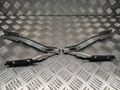 Engine bonnet/hood hinges