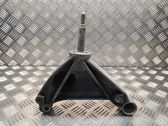 Gearbox mounting bracket