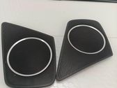Moldura del altavoz de la puerta delantera