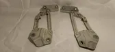 Engine bonnet/hood hinges