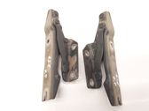 Engine bonnet/hood hinges