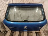 Задняя крышка (багажника)