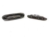 Sliding door contact joint