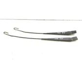 Windshield/front glass wiper blade