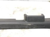 Moldura protectora del borde delantero
