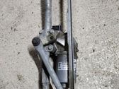 Tringlerie et moteur d'essuie-glace avant