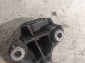 Engine mounting bracket