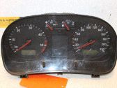 Geschwindigkeitsmesser Cockpit