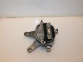 Gearbox mounting bracket
