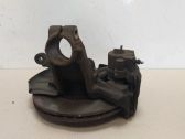 Front wheel hub spindle knuckle