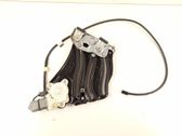 Rear window lifting mechanism without motor