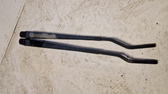 Front wiper blade arm