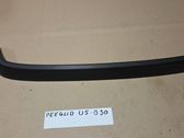 Fender trim (molding)