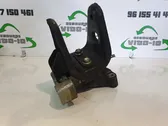 Engine mounting bracket