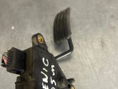 Accelerator throttle pedal