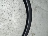 Bande de garniture d’arche arrière