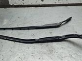 Headlight wiper blade set