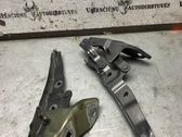 Tailgate/trunk/boot hinge