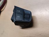 Steering wheel buttons/switches