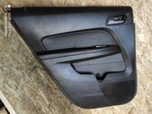 Moldura del tarjetero de la puerta trasera
