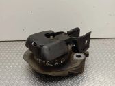 Engine mount bracket