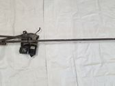 Tringlerie et moteur d'essuie-glace avant