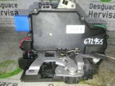 Cerradura de puerta delantera