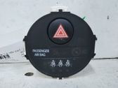 Botón interruptor de luz de peligro