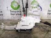 Cerradura de puerta trasera