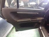 Moldura del tarjetero de la puerta trasera