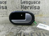 Manecilla interna puerta delantera