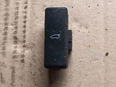 Tailgate/trunk/boot open switch