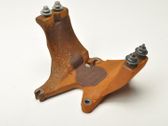 Engine mounting bracket