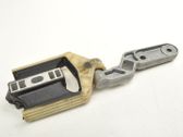 Engine mounting bracket