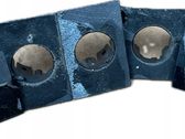 Rear bumper mounting bracket