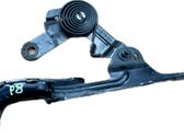 Engine bonnet/hood hinges