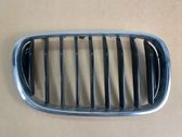 Grille de calandre avant