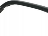 Moulure, baguette/bande protectrice d'aile