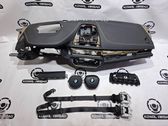 Airbag set with panel